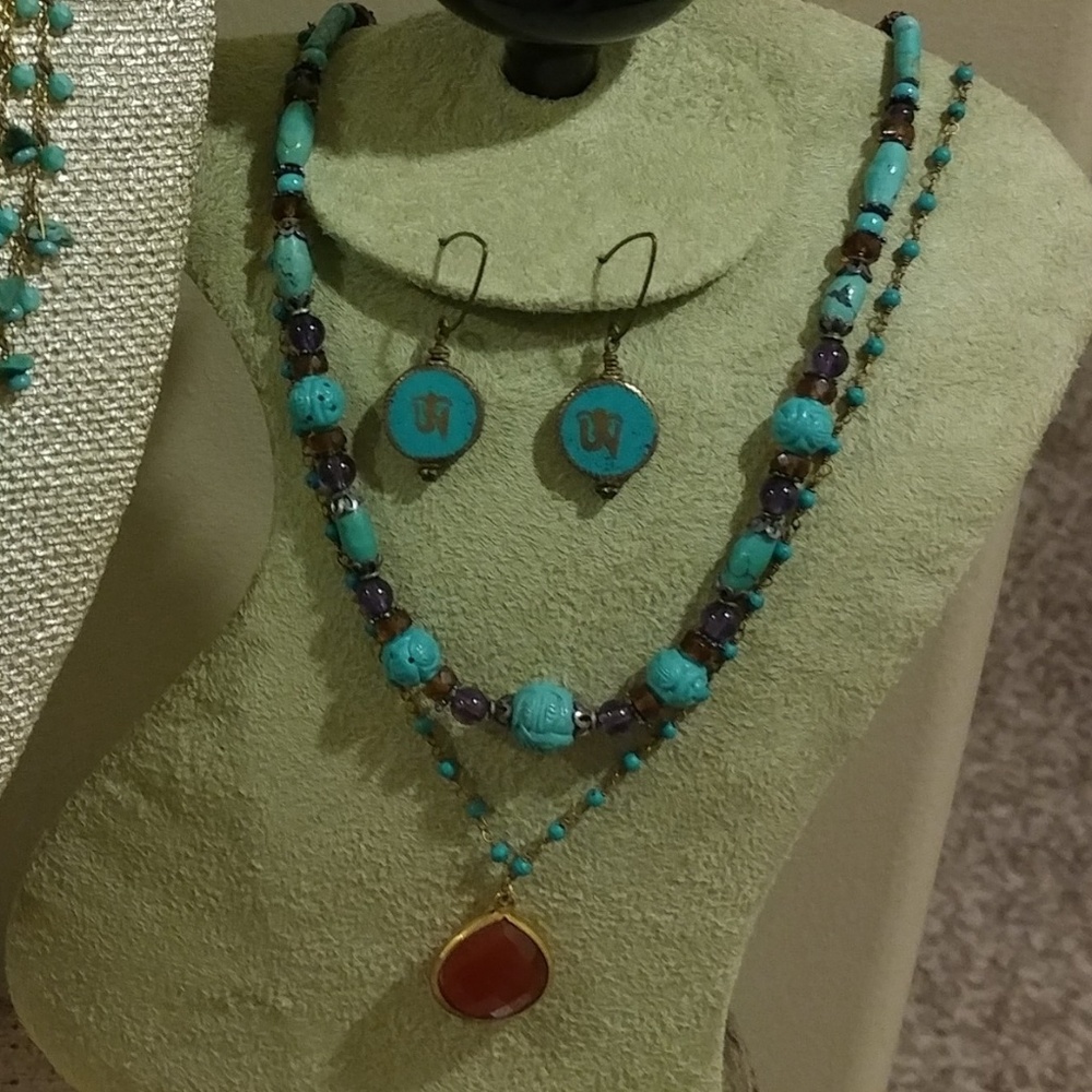 Necklace - Picture 7 of 8